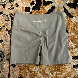 Alphalete Amplify Shorts Size Medium